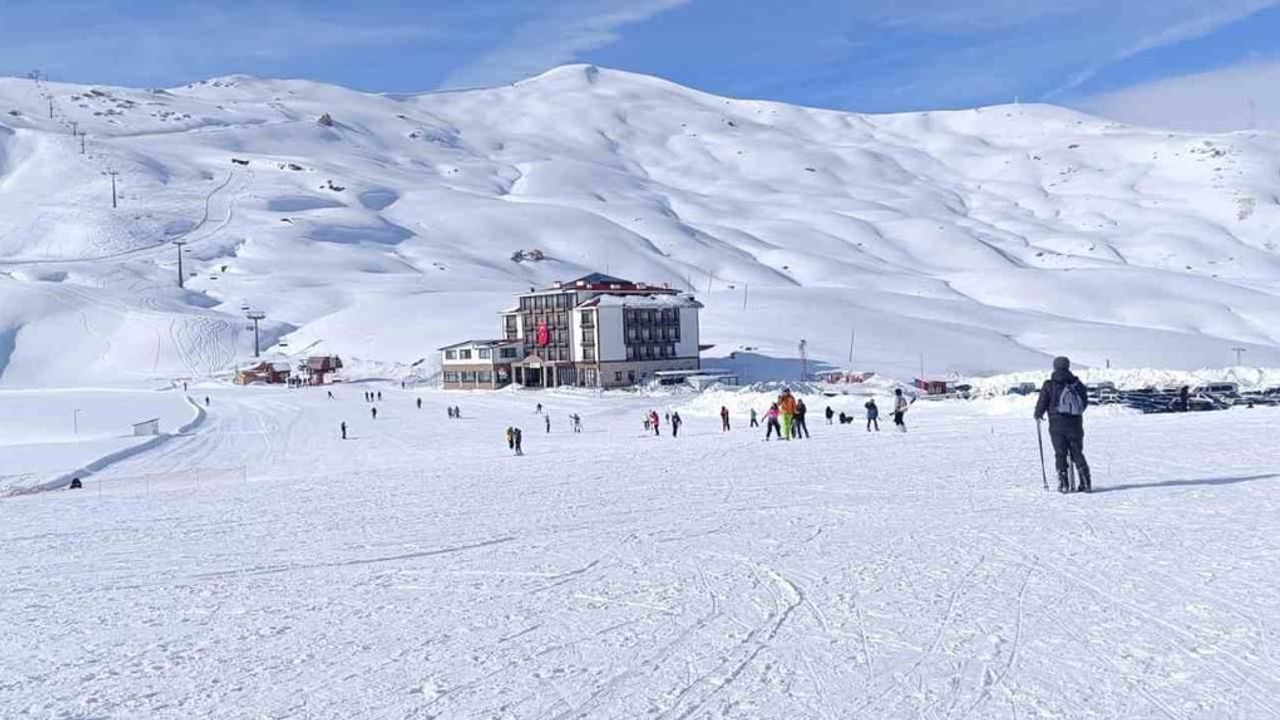 Mergabüten Kayak Merkezi'ne soğuk gölgesi