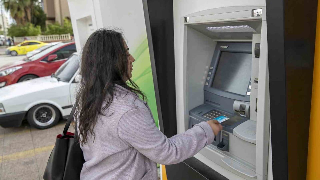 Mersin Büyükşehir’den Ocak Ayı Halk Kart ve 2025-2026 Öğrenim Yardımı Ödemeleri