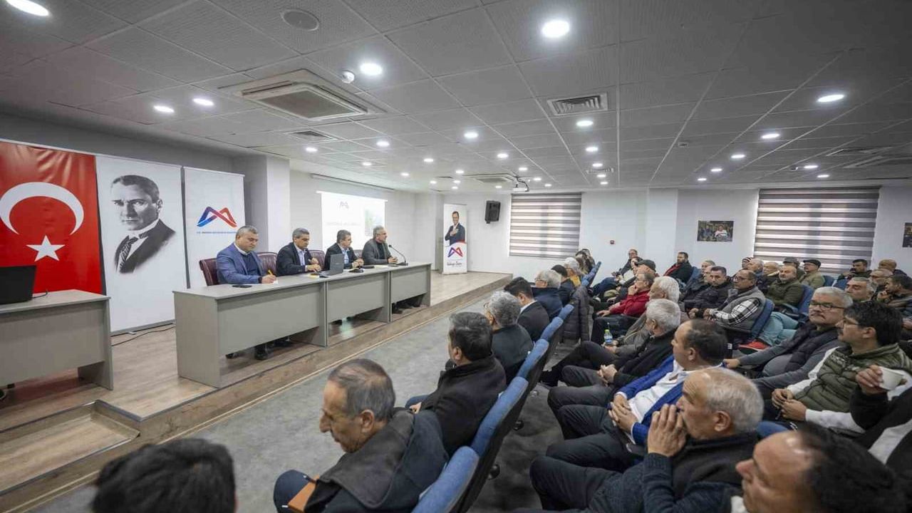 Mersin’de haşereyle mücadele: Erdemli’de muhtar ve site yöneticilerine bilgilendirme