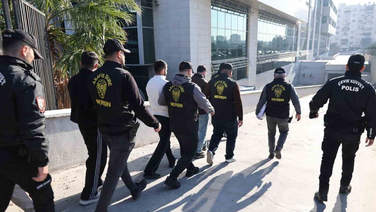 Mersin'de Paravan Şirketlerle Organize Dolandırıcılık Şebekesi Çökertildi: 10 Tutuklama