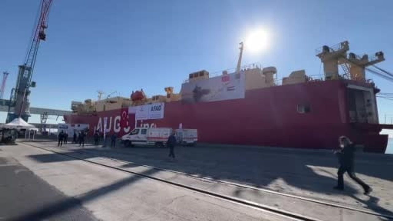 Mersin'den Sudan'a 6. İyilik Gemisi RO QUEEN Uğurlandı