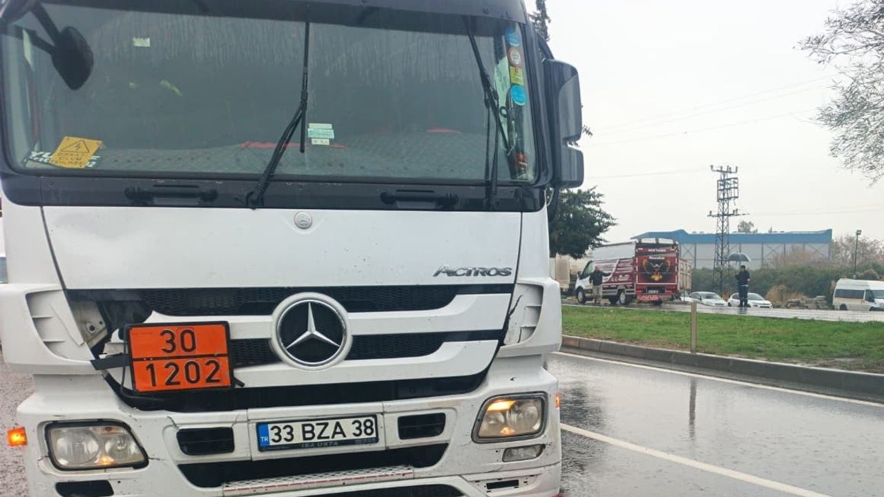 Mersin Yakaköy'de tırın çarptığı yaya yaşamını yitirdi