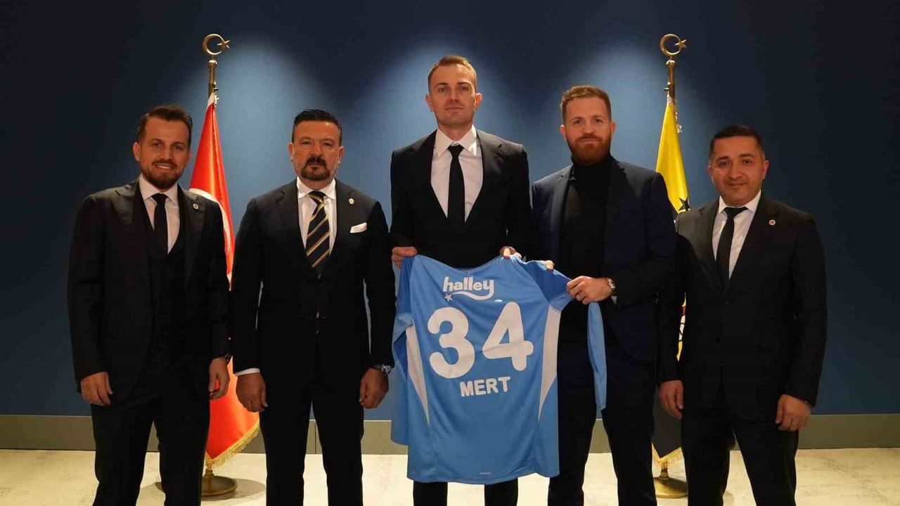 Mert Günok yeniden Fenerbahçe'de