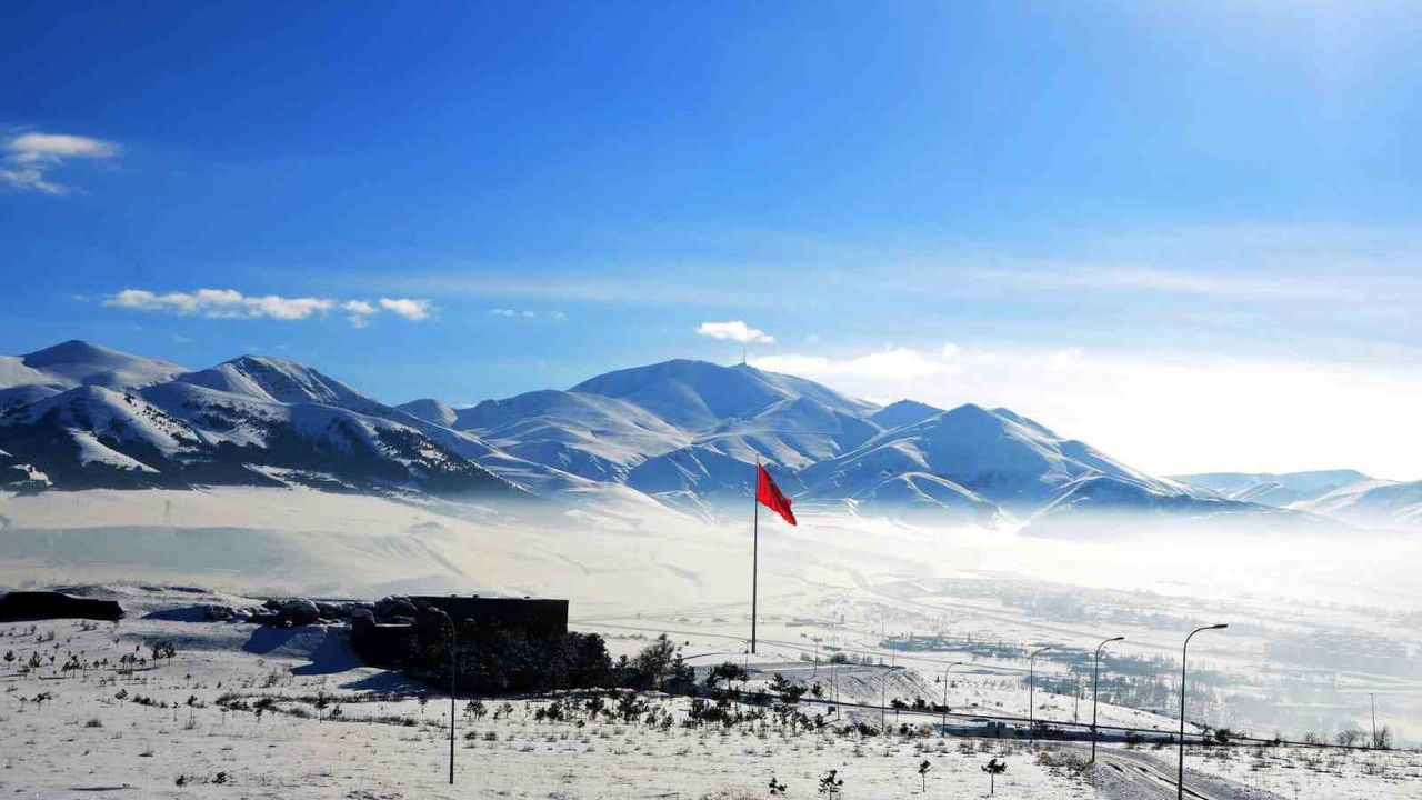 Meteorolojiden Erzurum ve Erzincan için kar, rüzgar ve soğuk uyarısı