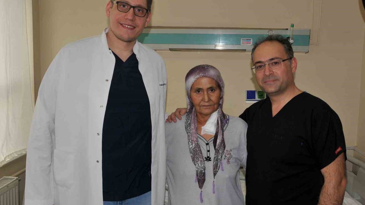 Midesinden Yeni Yemek Borusu Yapılan Hasta Taburcu Edildi