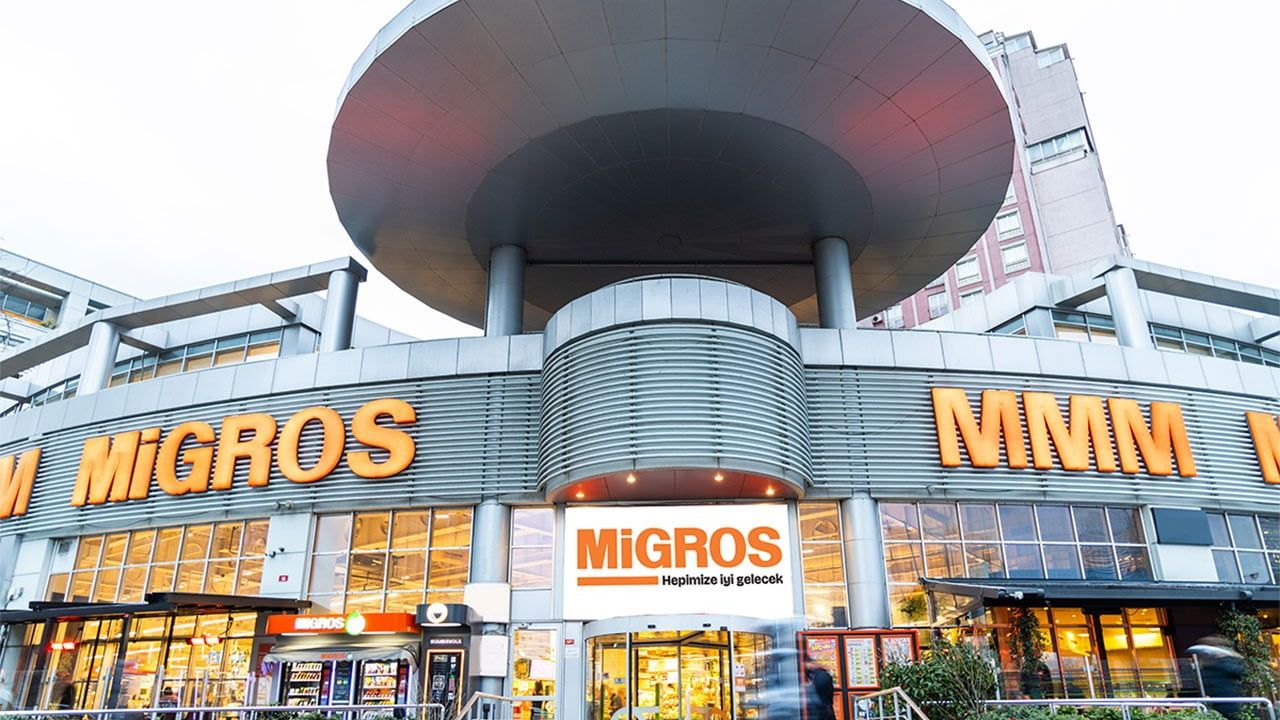 Migros 7 bin 875 personeli kadroya aldı; 141 kişinin iş akdi feshedildi