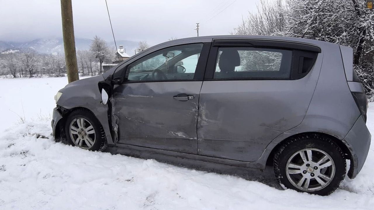 Mudurnu'da çarpışma: Göynük 112 ekiplerindeki 3 sağlık personeli ve hamile kadın yara almadı