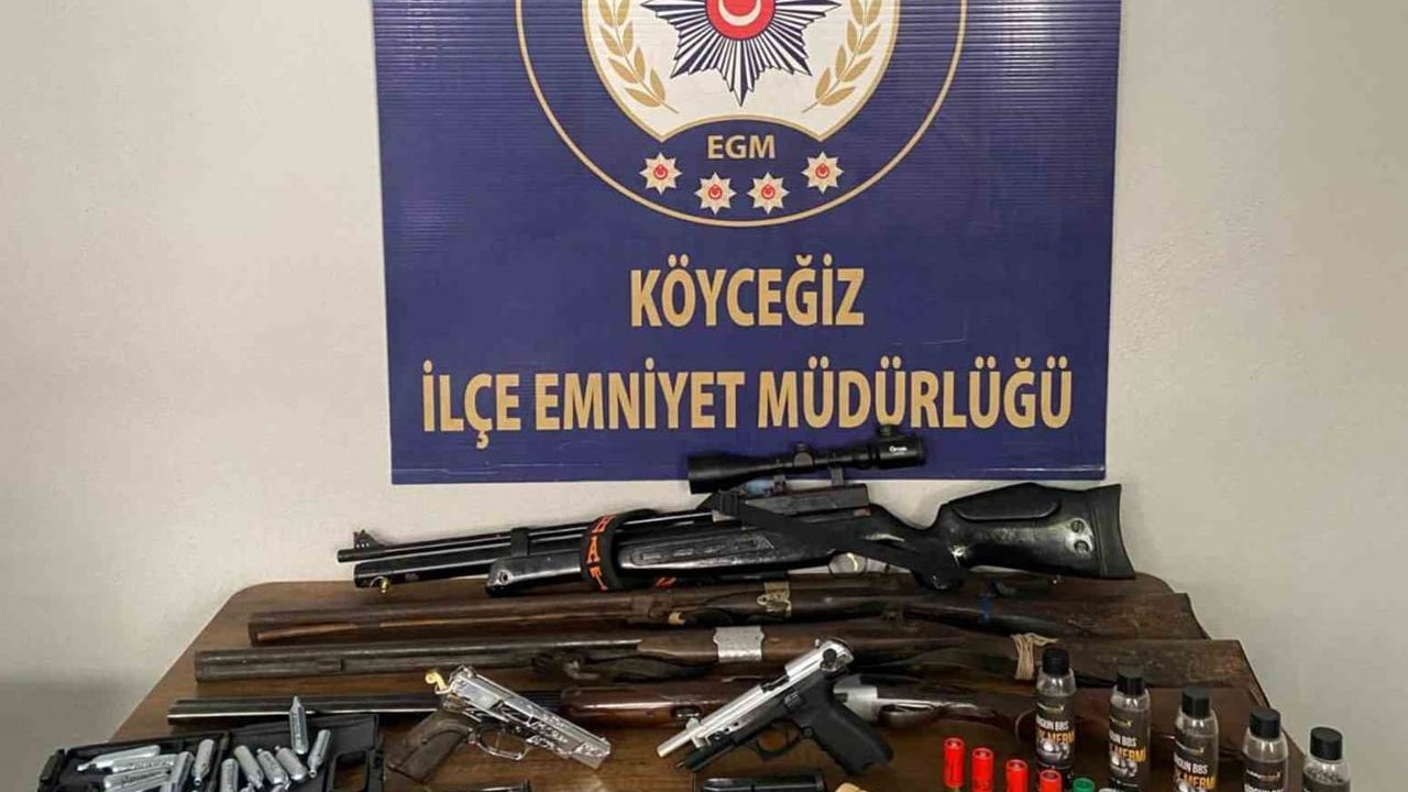 Muğla'da 2025 operasyonlarında 299 ruhsatsız tabanca ele geçirildi