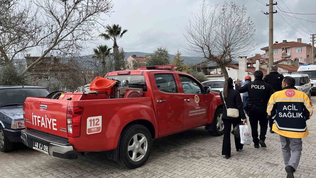 Muğla'da bacadan yükselen duman mahallede paniğe yol açtı