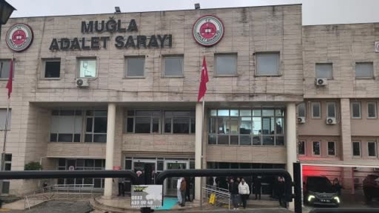 Muğla’da 'Devlet Büyüklerine Hakaret' Şüphelileri Adliyeye Sevk Edildi