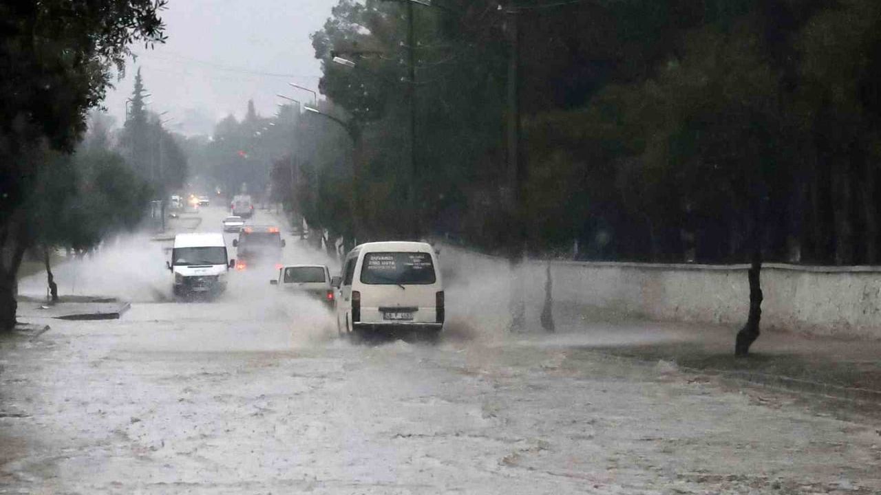 Muğla’da sağanak etkili oldu — Menteşe en çok yağışı aldı
