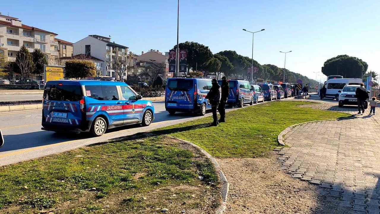 Muğla merkezli 4 ilde DEAŞ operasyonunda 18 şüpheli adliyeye sevk edildi