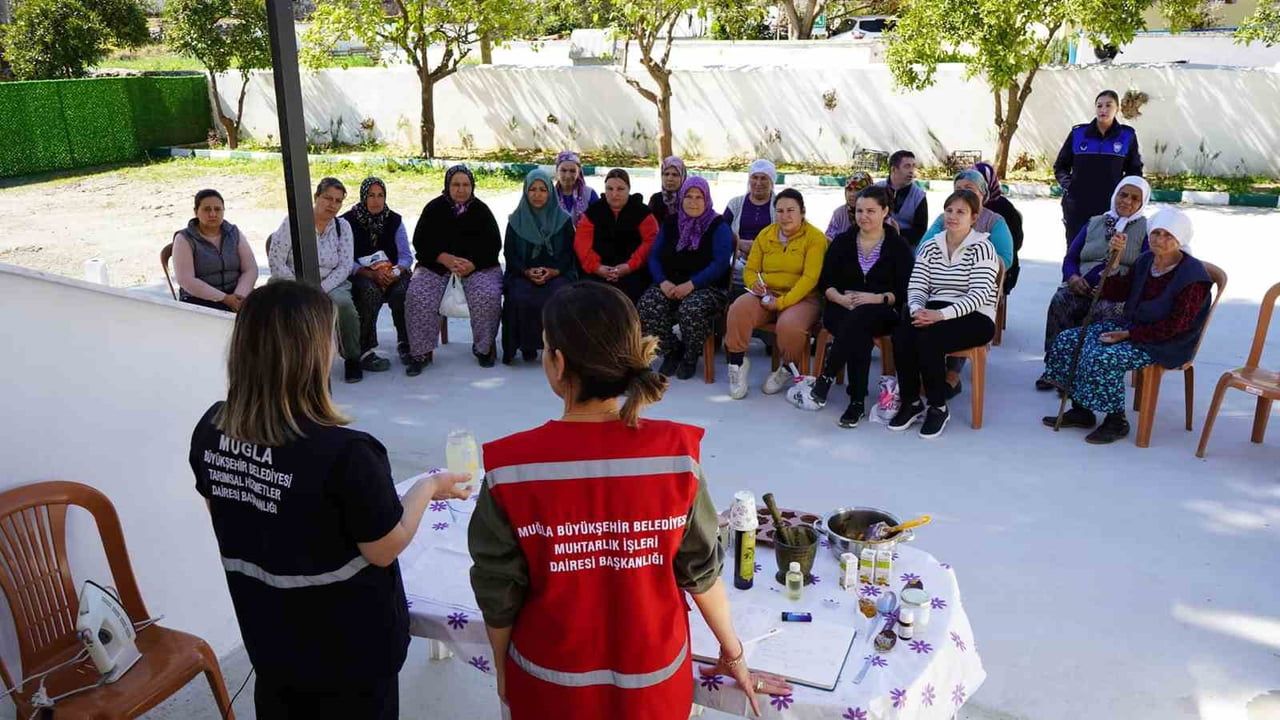 Muğla Muhtarlar Akademisi 13 ilçede 432 muhtara eğitim verdi
