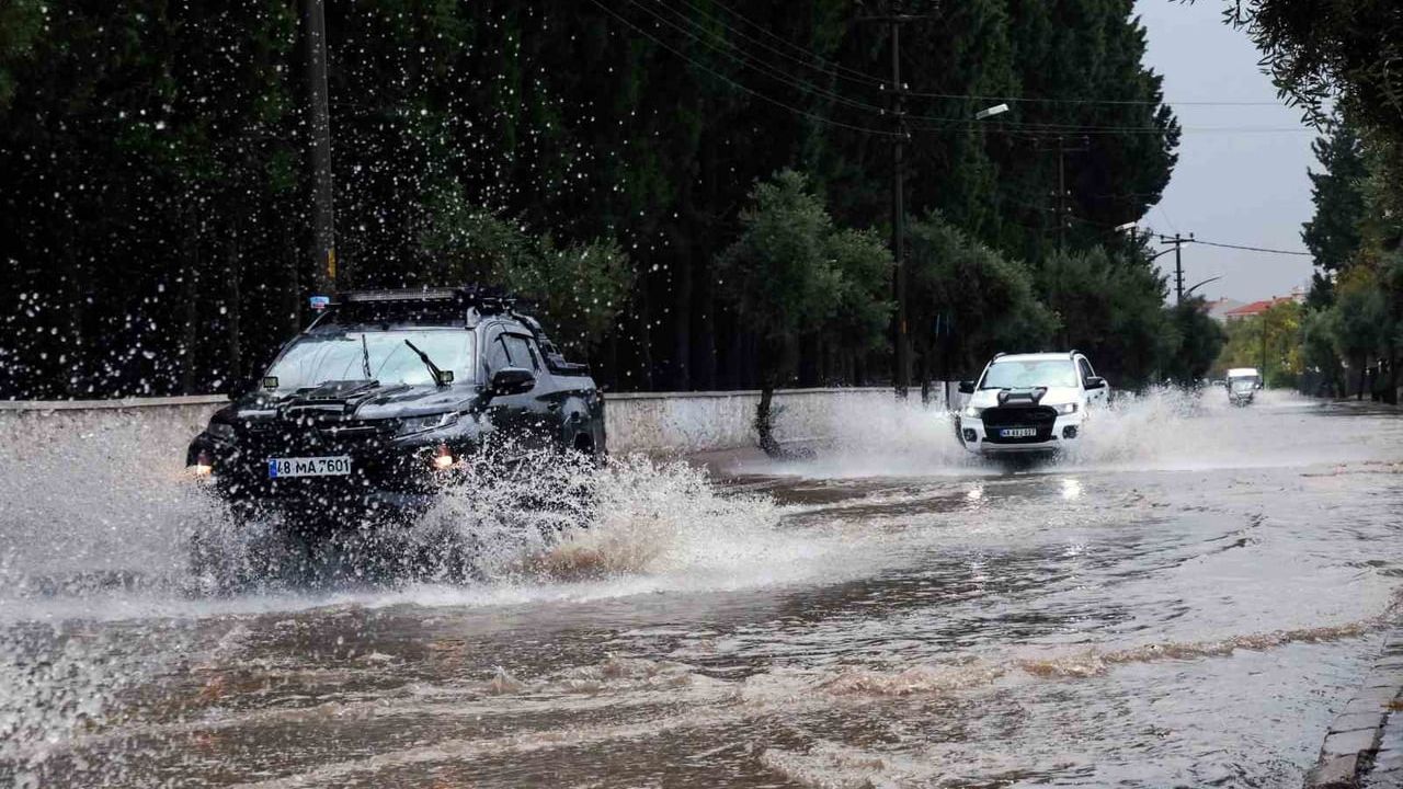 Muğla'ya kuvvetli sağanak yağış uyarısı — 08.01.2026