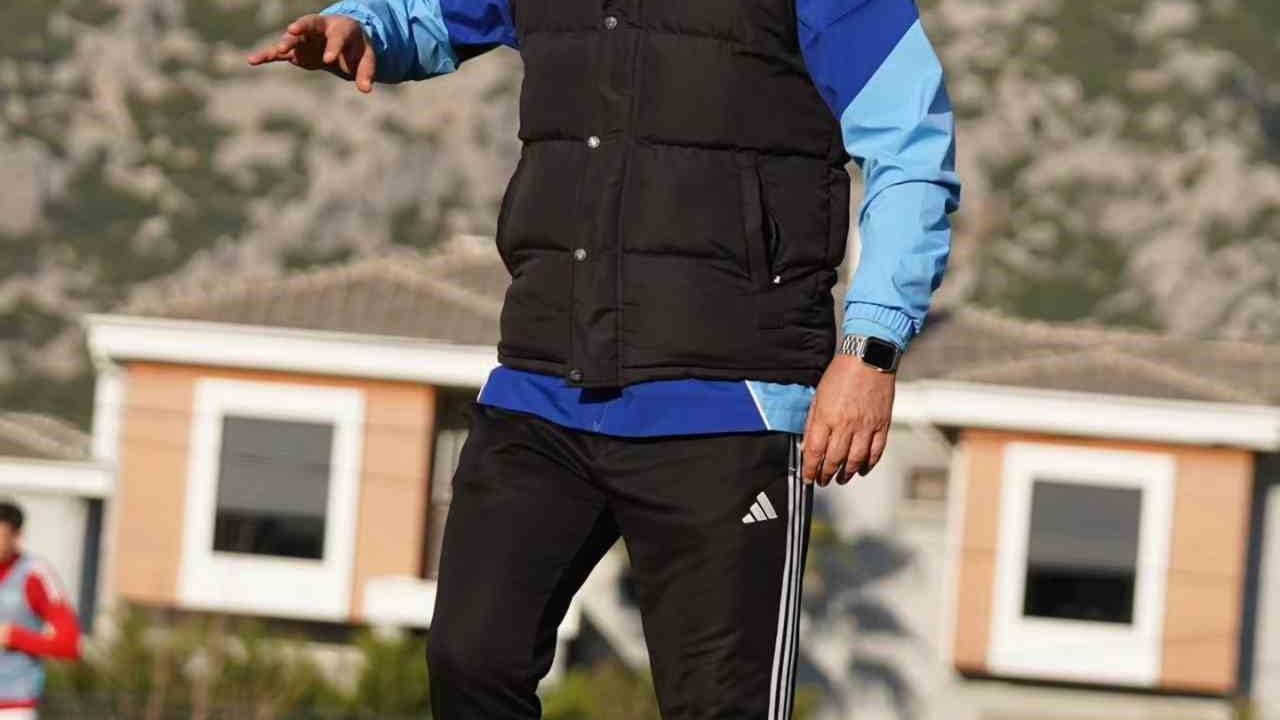 Muğlaspor Antalya'da devre arası kampına başladı