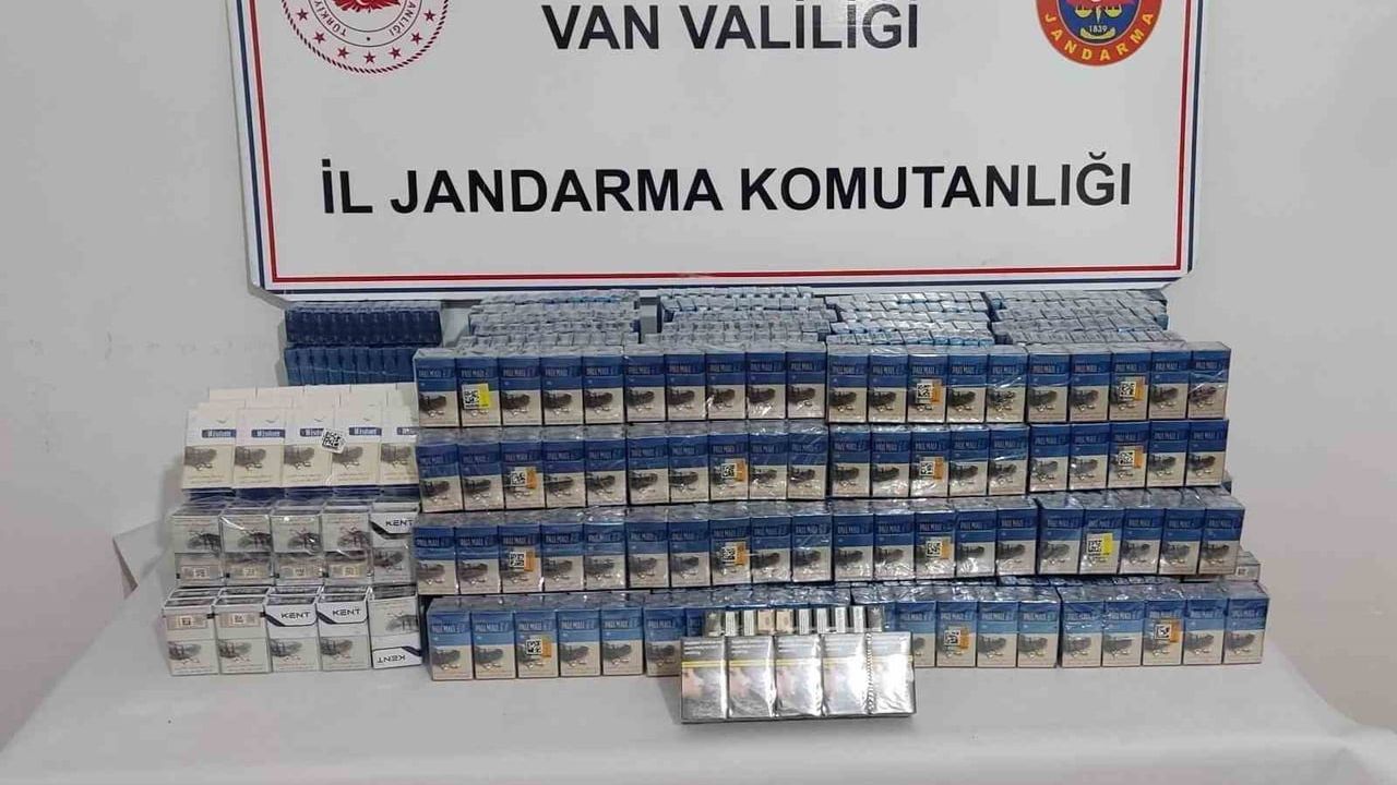 Muradiye'de jandarmanın operasyonunda 2.210 gümrük kaçağı sigara ele geçirildi