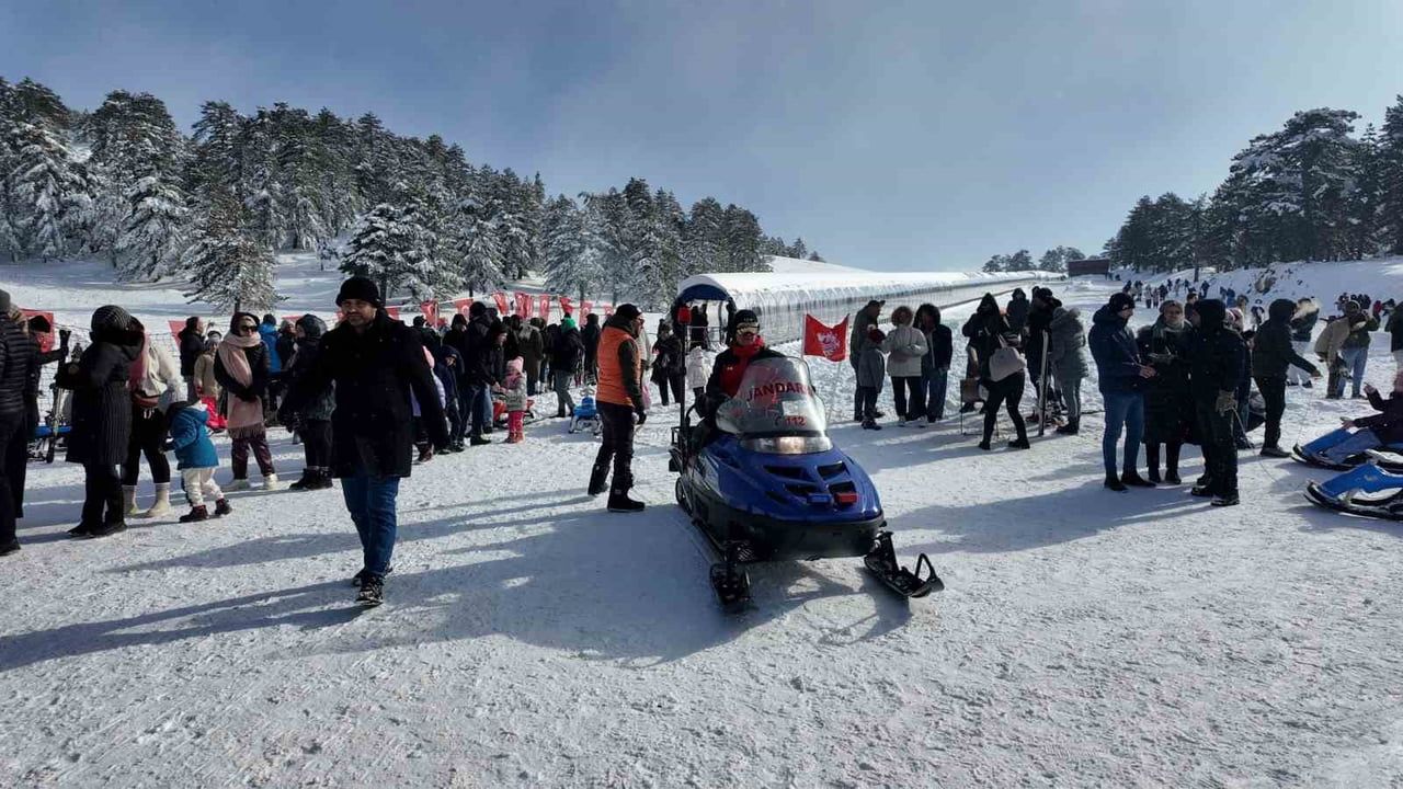 Murat Dağı Termal Kayak Merkezi sömestirde yoğun ilgi gördü