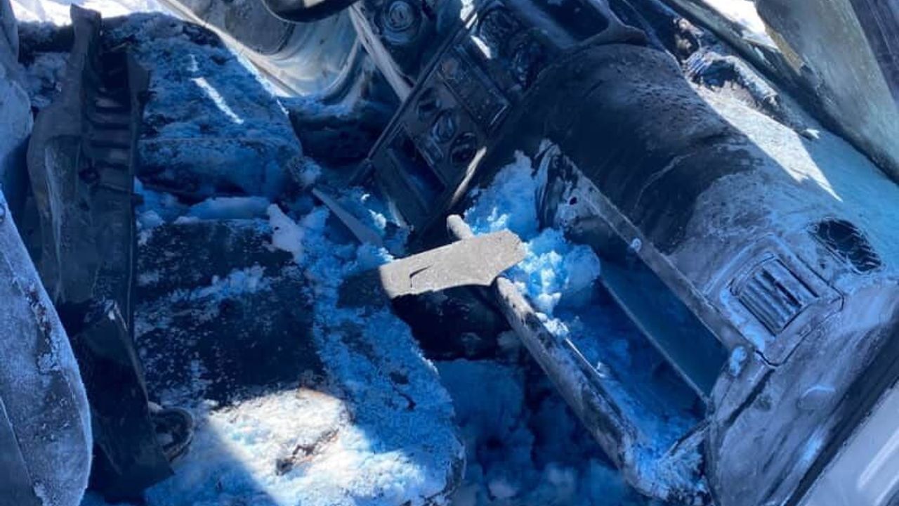 Muş Altınova'da Seyir Halindeki Otomobil Alev Aldı