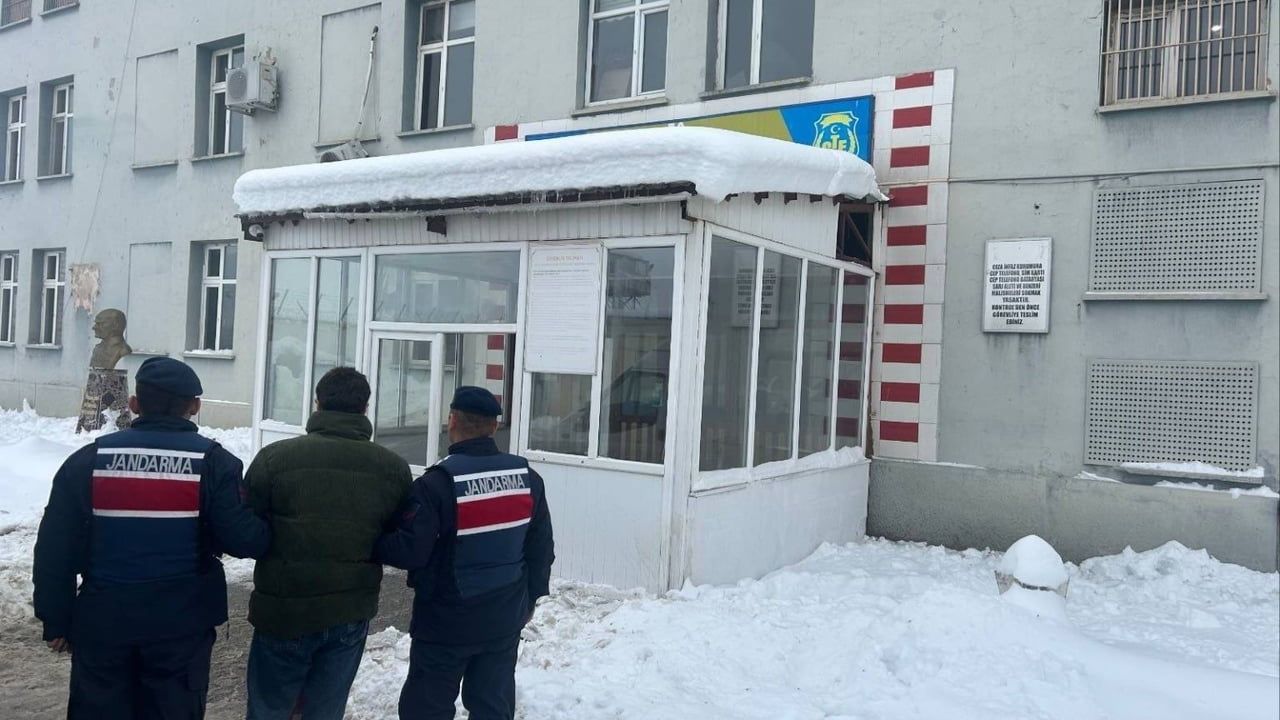 Muş'ta jandarma, uyuşturucu suçundan aranan kişi yakalandı