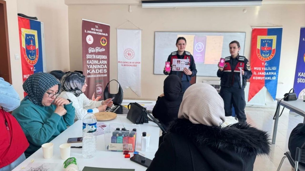 Muş'ta kadınlara KADES ve 6284 bilgilendirmesi