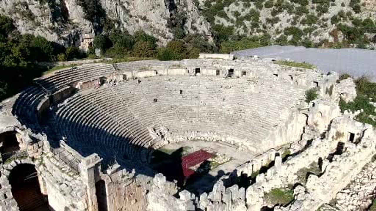 Myra'da Kazılar Sürüyor: Antik Tiyatro İçin 2026 Restorasyon Planı