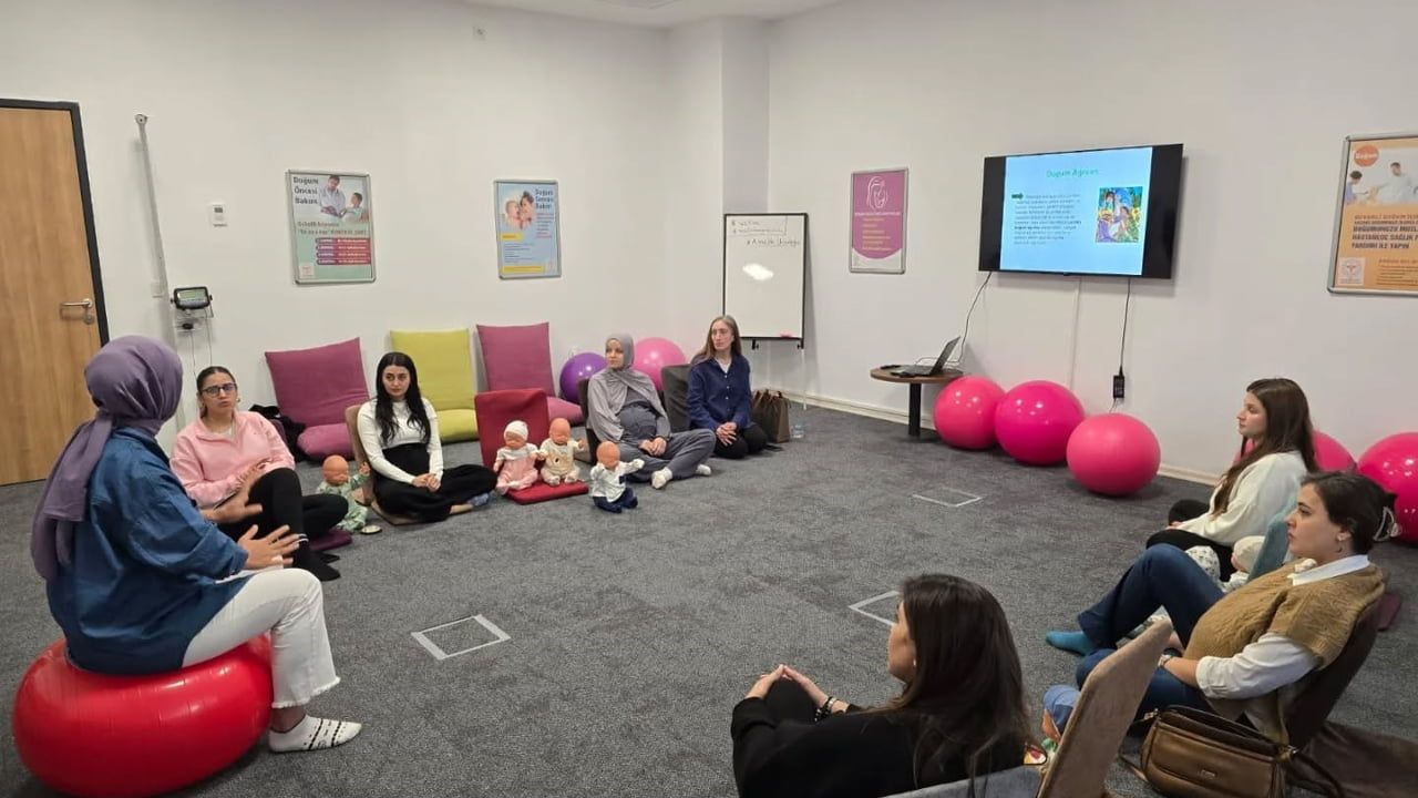Nazilli'de Gebe Okulu'nda Anne Adaylarına Kapsamlı Eğitim