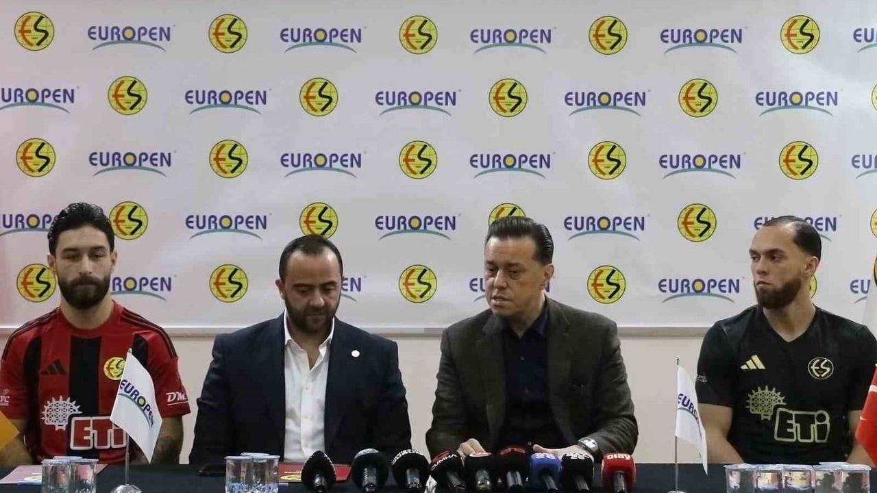 Nebi Hatipoğlu'nın çabasıyla Eskişehirspor kadrosuna iki isim katıldı