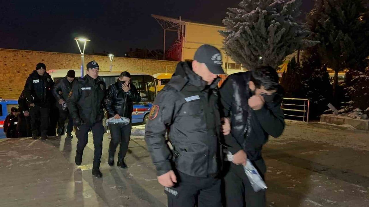 Nevşehir ve İstanbul’da tefecilik operasyonu: 35 kişi tutuklandı