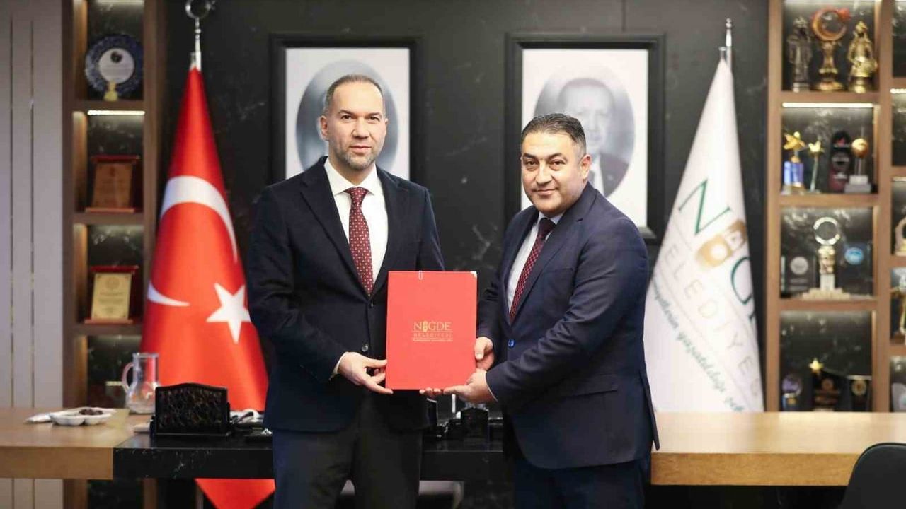 Niğde Belediyesi'nde işçi taban ücreti 44 bin 460 TL'ye yükseldi