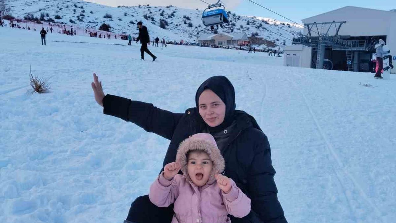 Nikfer Kayak Merkezi'ne Hafta Sonu Ziyaretçi Akını