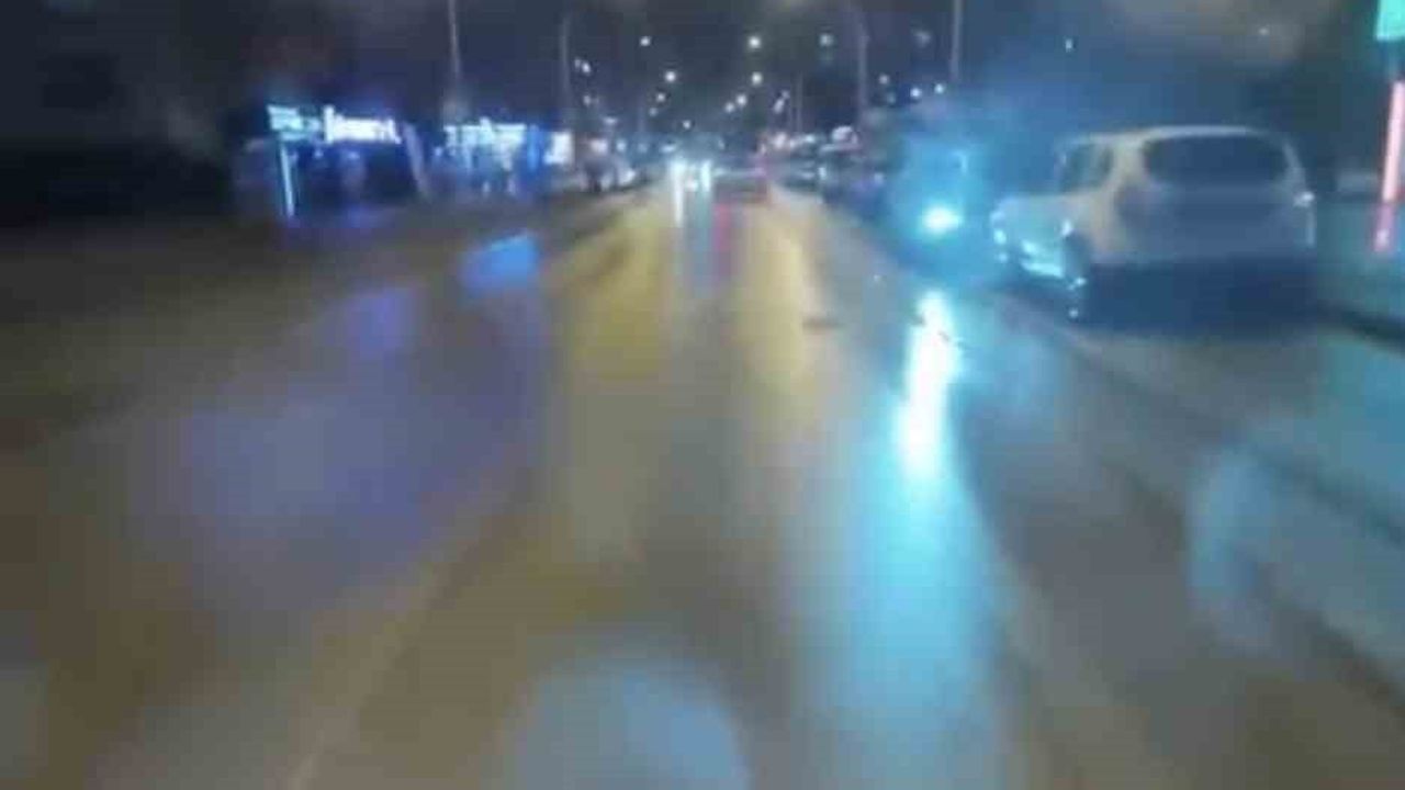 Nilüfer'de aniden yola çıkan cip motosiklet sürücüsüyle çarpıştı