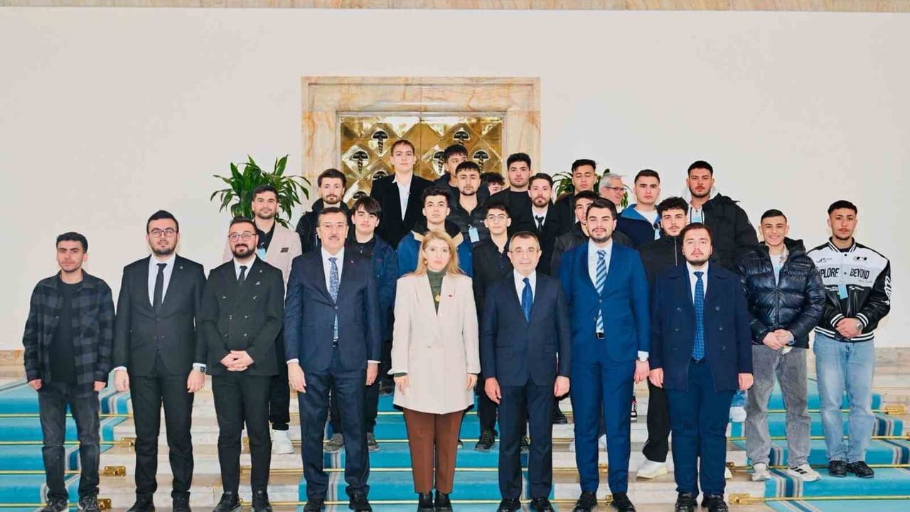 Ölmeztoprak: Bayrağa uzanan kirli eller mutlaka hesabını verecek