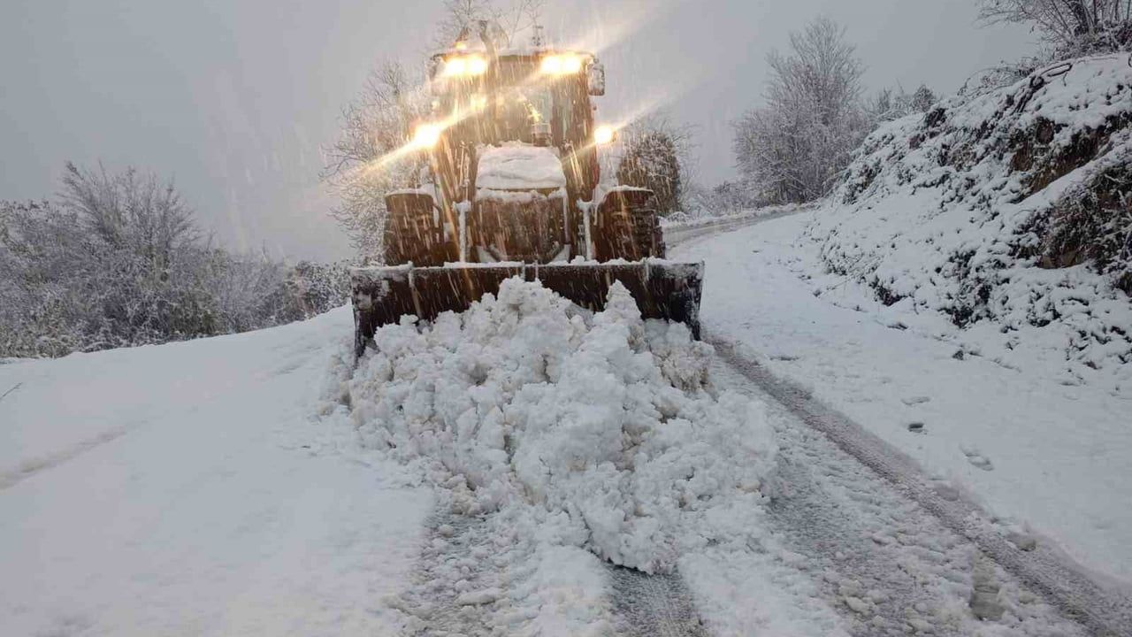 Ordu’da karla mücadelede 510 mahalle yolunun açılması