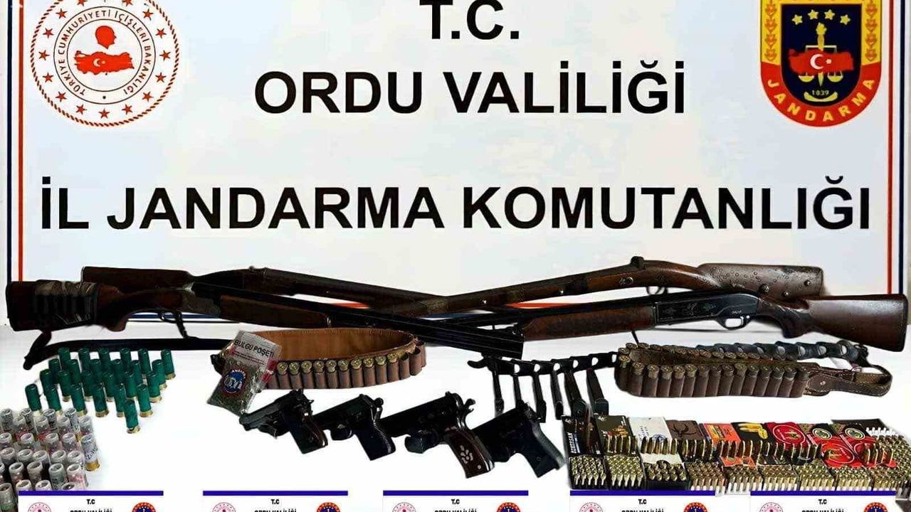 Ordu'da yasa dışı silah ve uyuşturucu operasyonu: 4 kişi gözaltına alındı