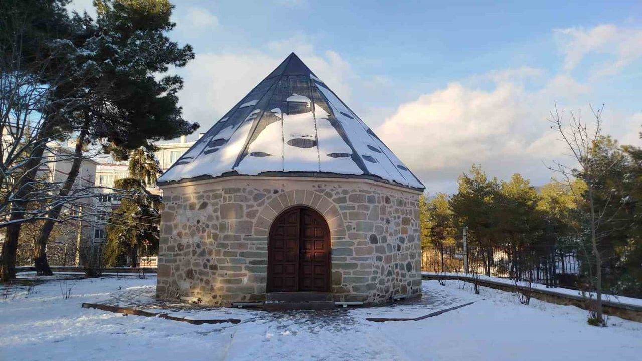 Osmancık'ta Kar Yağışı Şehir Merkezi Beyaza Bürüdü