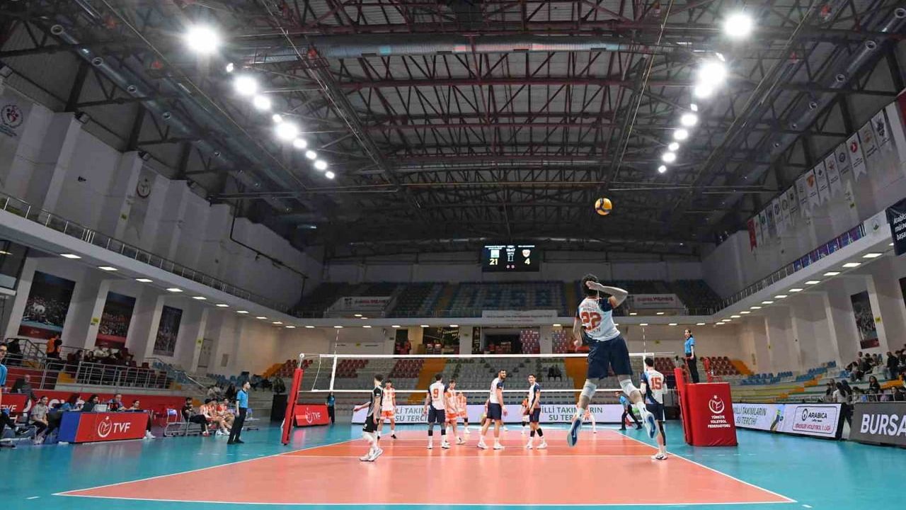 Osmangazi Belediyespor 3-0 ile 10. galibiyetini aldı