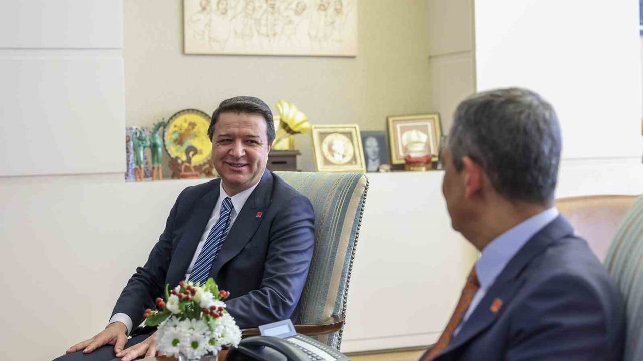 Özel ile Arıkan görüşmesi: Dayanışma, erken seçim ve emekli maaşları