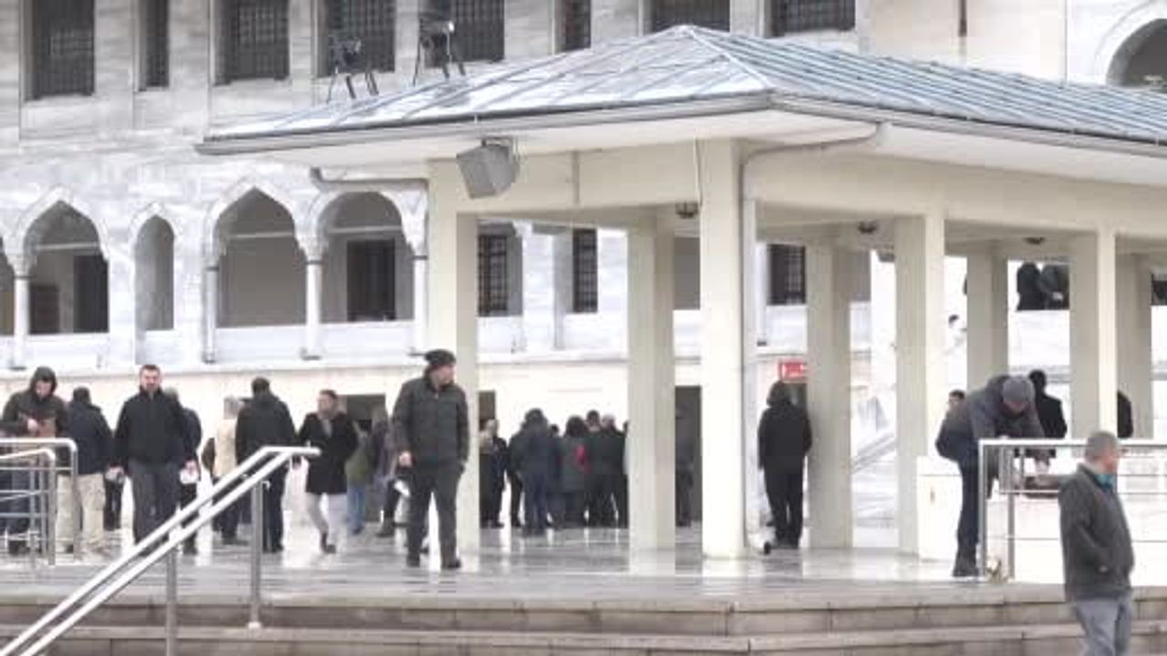 Özgür Özel: Emeklilerin sesi ülkenin ana gündemi olmalı