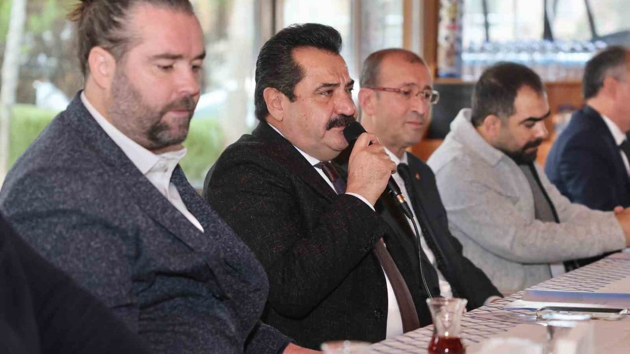 Pamukkale Başkanı Ertemur: Basın vatandaşla aramızdaki en güçlü köprüdür