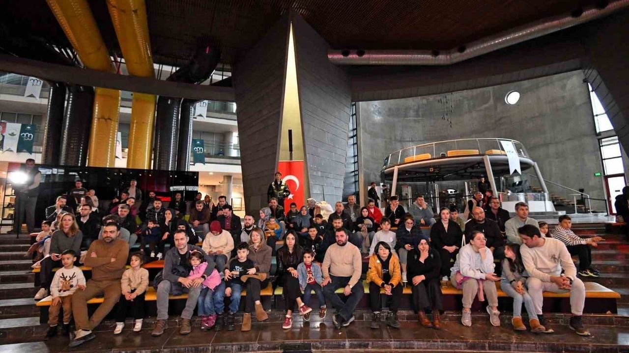 Panorama 1326'da Mehter ve Kılıç Kalkan Gösterileri