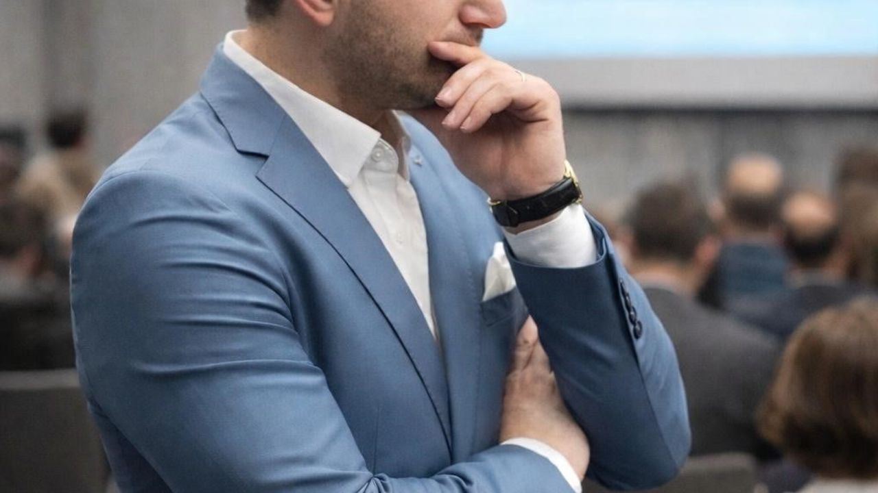 Paşayev’in Bakü Semineri: Beden Dili ve Etkili İletişim Yoğun İlgi Gördü