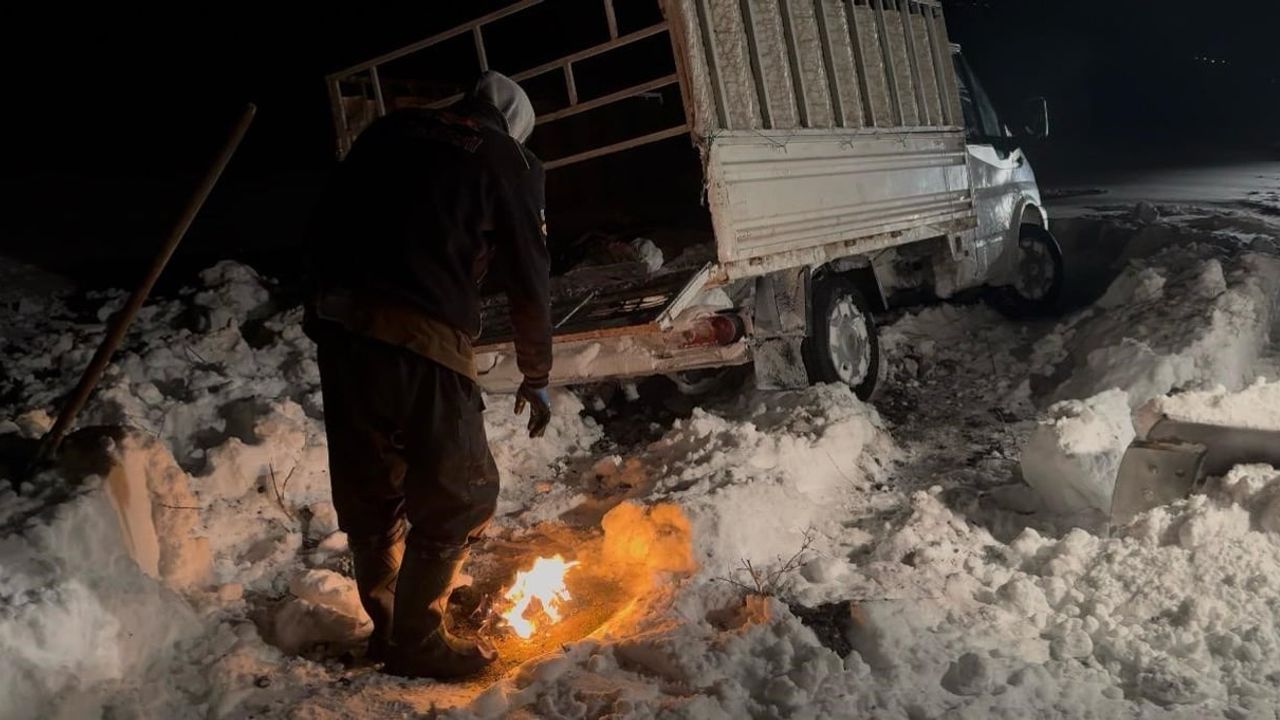 Patnos'ta kar ve tipi ulaşımı aksatıyor