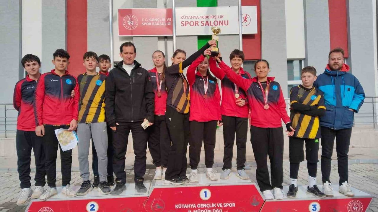 Pazarlar Spor Lisesi'nden tarihi başlangıç: 1 kupa, 6 madalya