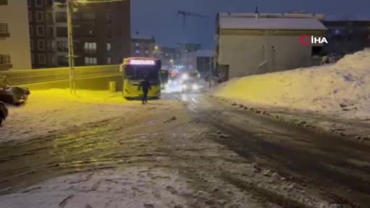 Pendik Sülüntepe'de kış lastiği uygun olmayan İETT otobüsleri yolda kaldı