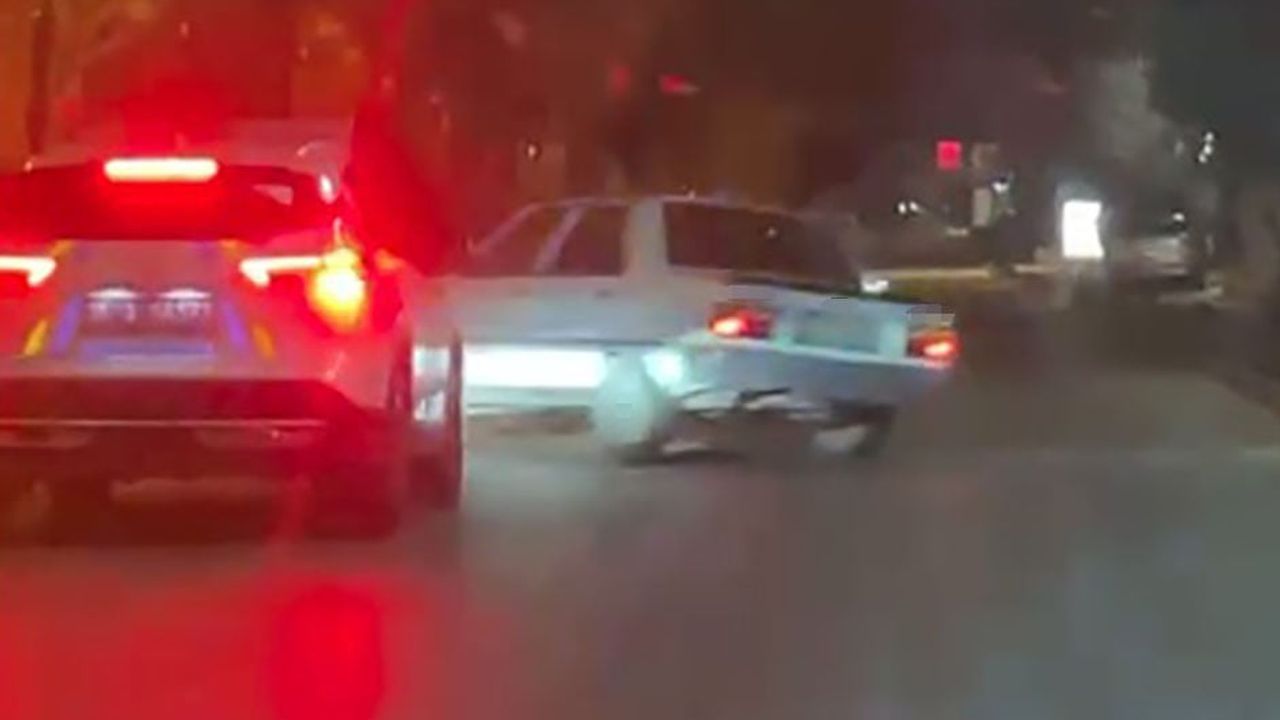 Polisin 'dur' ihtarına uymayan sürücü kaldırımda kaza yaptı, gözaltı