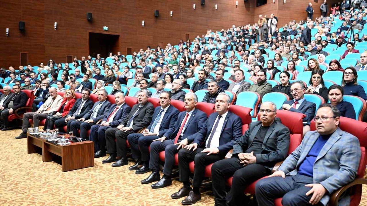 Prof. Dr. Ahmet Demir: Uşak Üniversitesi'nde Ortak Vizyon ve Şehir İş birliği