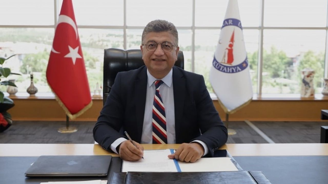 Prof. Dr. Süleyman Kızıltoprak: Türk bayrağı özgürlük destanıdır