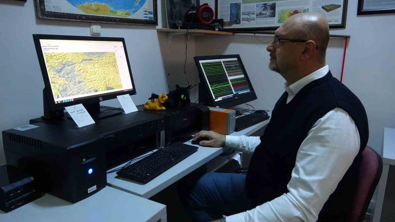 Prof. Dr. Tolga Bekler: Türkiye’de 10-15 sene aralığında 6,5+ ve 35-40 sene aralığında 7+ büyüklüğünde depremler görülüyor