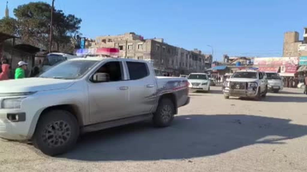 Rakka’da K9 köpekleriyle sürdürülen bomba arama-tarama çalışmaları