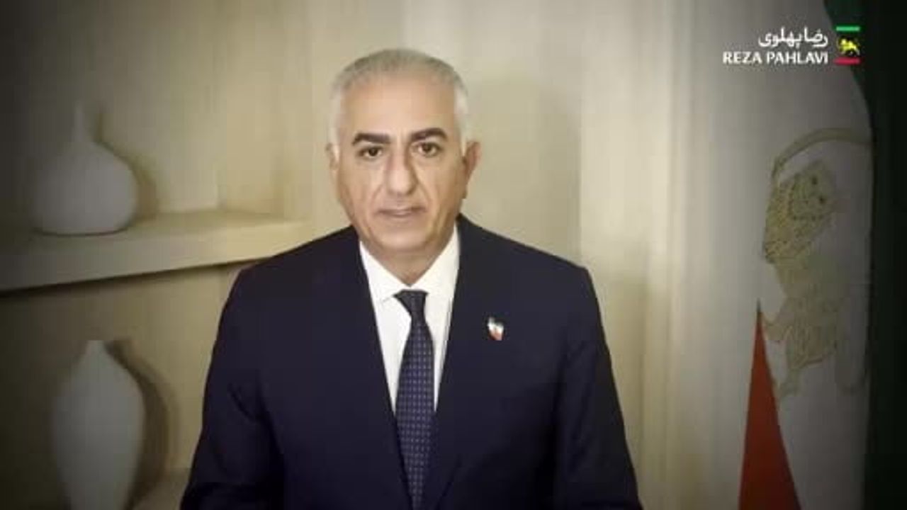 Rıza Pehlevi'den İran'daki göstericilere çağrı: 'Sokakları terk etmeyin'